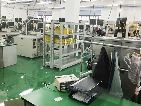 浩兵搬運負責佑能(néng)工具整廠設備搬運、安裝調試工作