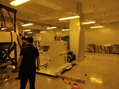 超低空間内組裝機器