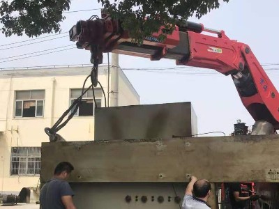 500雙點沖床卸車樹立進(jìn)車間