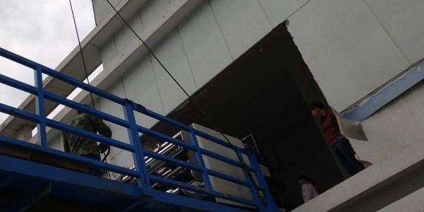 精密設備吊裝下樓