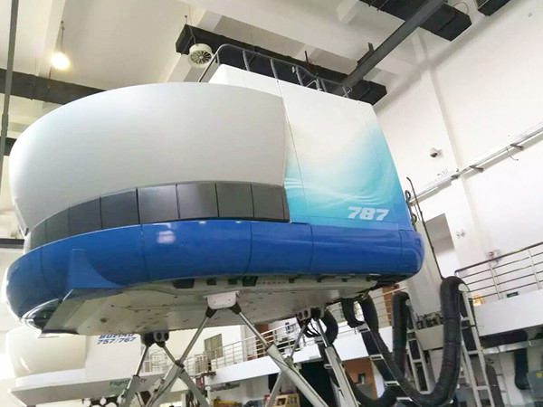 浦東東方航空波音模拟機安裝
