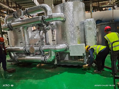 中航光電幹燥機搬運吊裝下樓