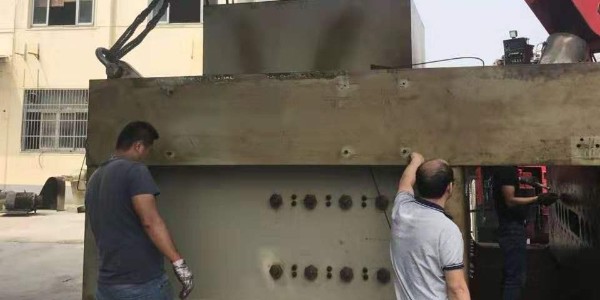 大型沖床吊裝作業安全注意事(shì)項